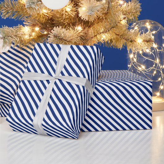 Marine en witte hoekstrepen cadeaupapier (Feestdagen)