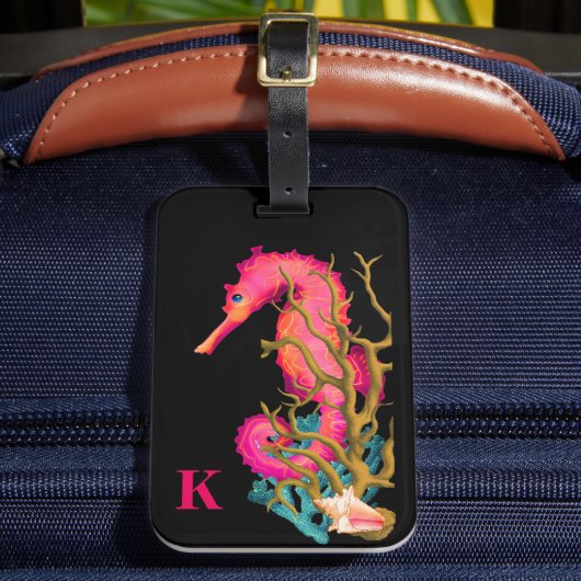 Marine Seahorse Roze Zwart Modern Chique Bagagelabel (Voorkant Insitu 2)