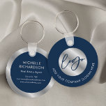 Marine & Zilver Vastgoedmakelaar Notaris Zakelijke Sleutelhanger<br><div class="desc">Promoot uw bedrijf met dit aangepaste sleutelhanger ontwerp in marineblauw en zilver. Met ruimte voor uw bedrijf logo en slogan op de voorkant met jouw naam, functietitel, contactgegevens en website op de achterkant. De donkerblauwe achtergrond in combinatie met de faux silver detaillering zorgt voor een stijlvol relatiegeschenk - perfect voor...</div>