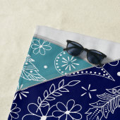 marineblauw blauwgroen artsy boho doodle meisjes v strandlaken (In situ)