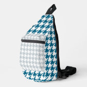 MARINEBLAUW EN BLEEK GRIJS HARINGBOTPATROON SLING BAG (Rechterhoek)