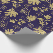 Marineblauw en goudkleurige Planten en bladeren Cadeaupapier (Hoek)