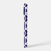 Marineblauw en Roze Traliewerk Monogram iPhone 15 Case (Linkerkant)
