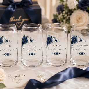 Marineblauw en stoffig blauwe bloemige bruidsmeisj blikvorm glas