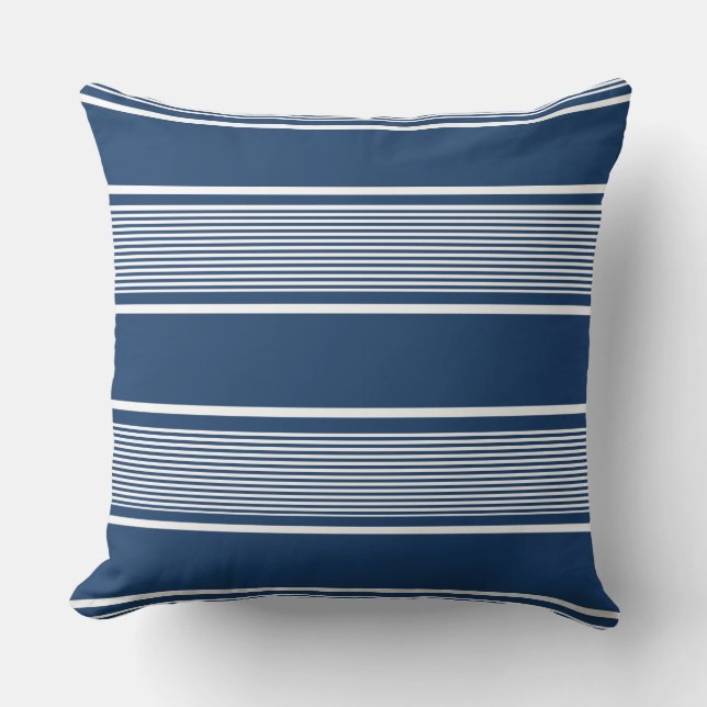 Marineblauw en wit multi streep kussen (Voorkant)