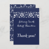 Marineblauw en witte kant Monogram Trouw Trouw Dan Bedankkaart (Voorkant / Achterkant)