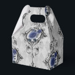 Marineblauw en zilver Victoriaanse bloemendamask Bedankdoosjes<br><div class="desc">Prachtige vintage bloemen damask patroon favor box in accenten van marineblauw en zilver.</div>
