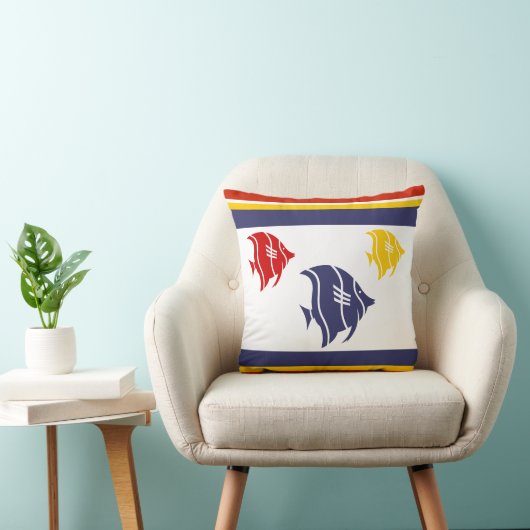 marineblauw, geel en rode vis op wit kussen (Stoel)