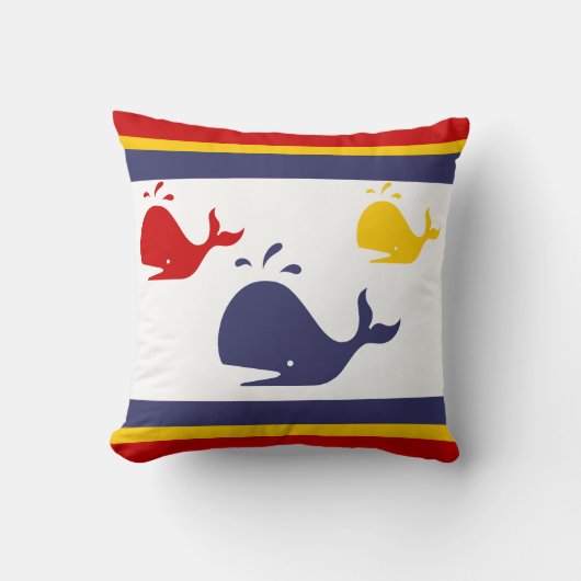 marineblauw, geel en rode walvissen op witte kussen (Voorkant)