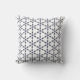 Marineblauw geometrisch patroon op wit kussen