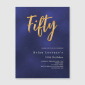 Marineblauw goud moderne 50e verjaardag luxe magnetische uitnodiging (Voorkant)