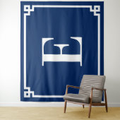 Marineblauw Grieks Key Border Groot Monogram E Wandkleed (In situ)