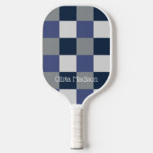 Marineblauw grijs wit schaakbord gepersonaliseerd pickleball paddle (Voorkant)