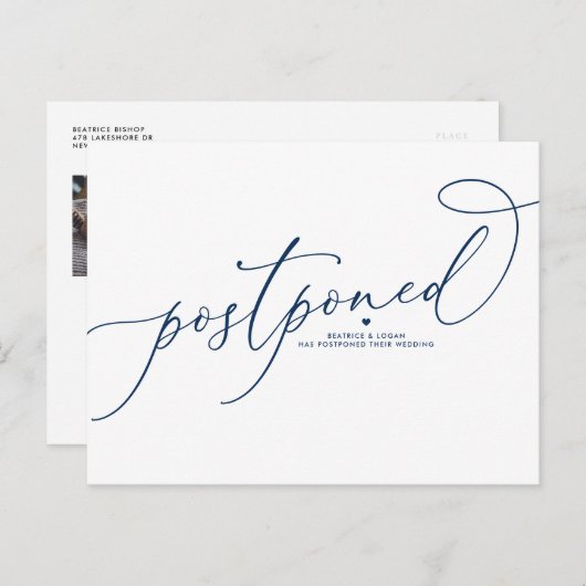 Marineblauw grillig script uitgestelde bruiloft aankondigingskaart (Voorkant / Achterkant)