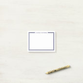 Marineblauw Minimalistisch Monogram Post-it® Notes (Op bureau)