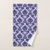 Marineblauw op lavendel floral damask bad handdoek (Handdoek)
