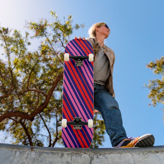 Marineblauw Rood Roze Verticale Strepen Design Persoonlijk Skateboard (Buiten 1)