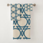 Marineblauw Taupe Geo Design Bad Handdoek (Insitu)
