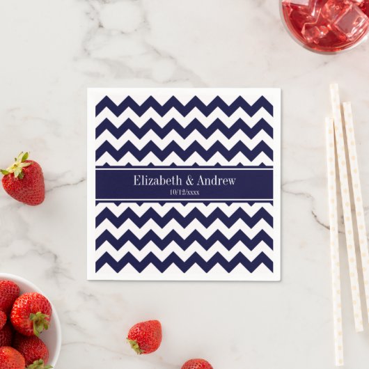 Marineblauw Witte Chevron Marine Naam Monogram Servetten (Insitu)