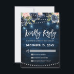 Marineblauwe bloemige roestige slingerlichten RSVP<br><div class="desc">Aquarel marineblauw roze rood houten landelijke chique bloemige ontwerp met slingerlichten en metseljars bruiloft RSVP kaart sjabloon met saliegroene botanische gebladerte en eucalyptusbladeren op houten achtergrond. Dit mooie, makkelijk aan te passen ontwerp kan eenvoudig worden afgestemd op uw bruiloft kleuren, stijlen en thema en is een perfecte keuze voor herfst,...</div>