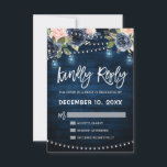 Marineblauwe bloemige roestige slingerlichten RSVP<br><div class="desc">Aquarel marineblauw roze rood houten landelijke chique bloemige ontwerp met slingerlichten en metseljars bruiloft RSVP kaart sjabloon met saliegroene botanische gebladerte en eucalyptusbladeren op houten achtergrond. Dit mooie, makkelijk aan te passen ontwerp kan eenvoudig worden afgestemd op uw bruiloft kleuren, stijlen en thema en is een perfecte keuze voor herfst,...</div>