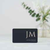 Marineblauwe Crème Monogram QR Code Modern Visitekaartje (Staand voorkant)