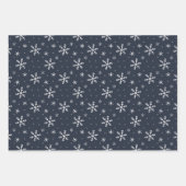 marineblauwe kerstsneeuwvlok trio mix inpakpapier vel (Voorkant)