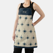 marineblauwe kompas & Monogram Beige kusthuis Schort (Insitu)