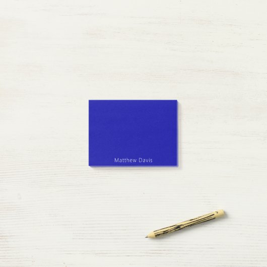 Marineblauwe naam post-it® notes (Op bureau)