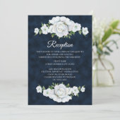 Marineblauwe trouwreceptie met witte bloemen kaart (Staand voorkant)