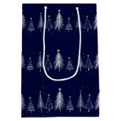 Marineblauwe Winter Kerst Pijnbomen Ster Medium Cadeauzakje (Achterkant)