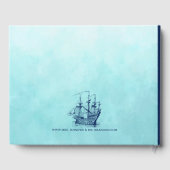 Marineblauwe zeilboot onder zeil gastenboek (Achterkant)