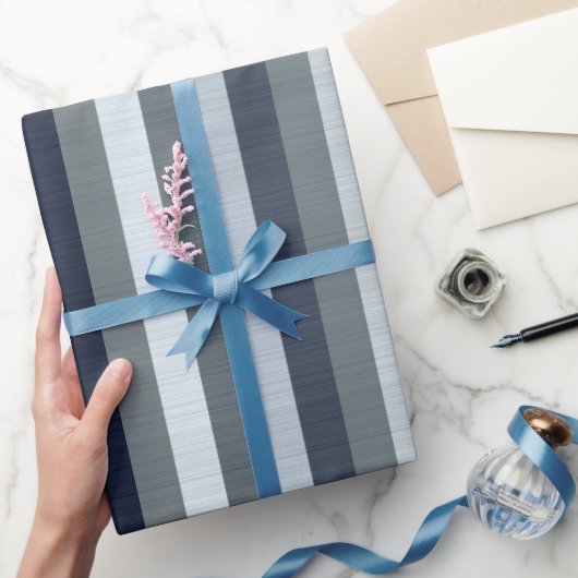 Marinegrijze strepen cadeaupapier (Geschenken)