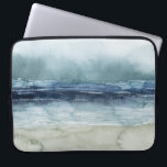 Mariner's Mist - Shoreline Laptop Sleeve<br><div class="desc">Mariner's Mist I van Grace Popp. Met een kustlijn met inktblauwe tinten en tinten en een wazige hemel.</div>