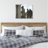 Marines en Sailors in de gaskamer Canvas Afdruk (Insitu (Slaapkamer))