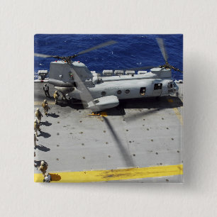 Mariniers aan boord van een CH-46E Zee Knight-heli Vierkante Button 5,1 Cm