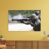 Mariniers die geweren schieten canvas afdruk (Insitu (Woonkamer))