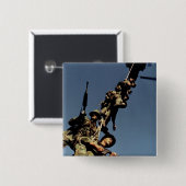 Mariniers op een SPIE RIG. een touwtoestel dat Vierkante Button 5,1 Cm (Voorkant /achterkant)