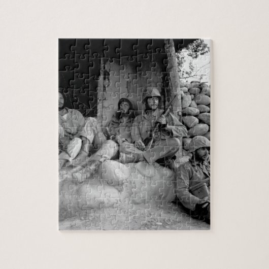 Mariniers van de 1e Mariene Divisie relaxt_War Afb Legpuzzel (Verticaal)