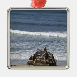 Mariniers verwachten de komst metalen ornament