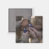 Mariniers vouwen een Amerikaanse vlag Magneet (Voorkant / Achterkant)