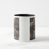 Mariniers vouwen een Amerikaanse vlag Mok (Midden)