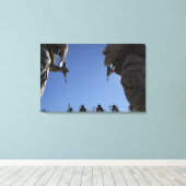 Mariniers wisselen tijdschriften om te vuren canvas afdruk (Insitu (Houten vloer))