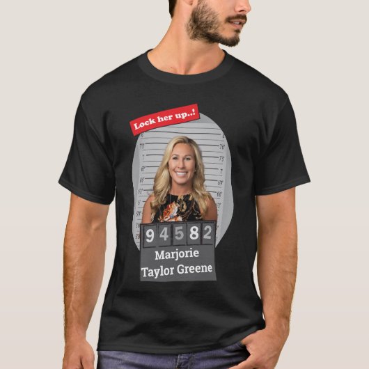 Marjorie Taylor Greene🤣 Grappige Mugshot roman T-shirt (Voorkant)