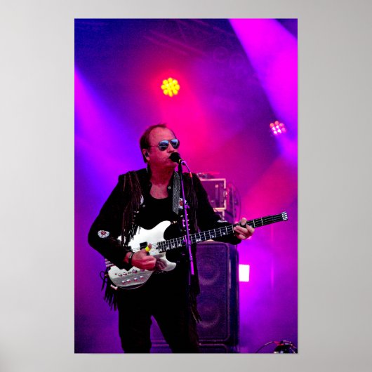 Mark King Level 42 tijdens een concert Poster (Voorkant)