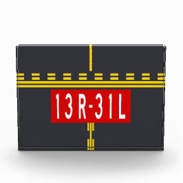 Markering wachtpositie 13R-31L Fotoblokken