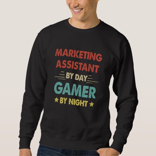 Marketing Assistant By Day Gamer By Night  1 Trui (Voorkant)