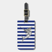 Marlin Szwaardvis Chrome Style op Nautical Stripes Bagagelabel (Voorkant verticaal)