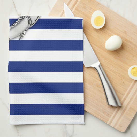 Marlin Szwaardvis Chrome Style op Nautical Stripes Theedoek (Quarter Fold)