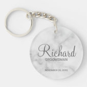 Marmer Modern Script Gepersonaliseerde Groomsman Sleutelhanger (Voorkant)